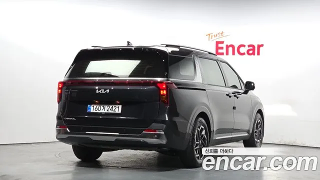 Kia Carnival Generation 4 — Фото автомобиля 2