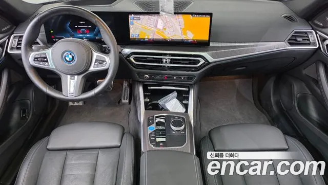 BMW i4 — Фото автомобиля 10