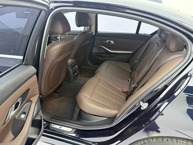 BMW 3 Series — Фото автомобиля 14