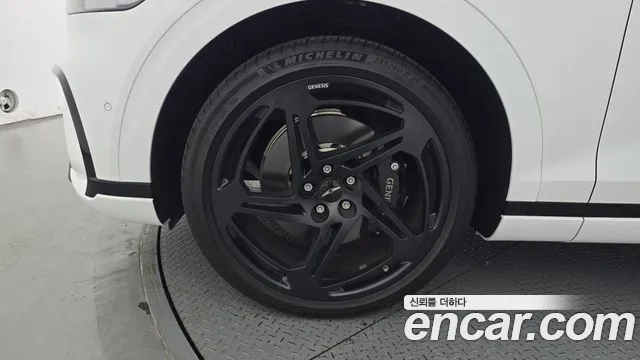 Genesis GV70 2.5T Бензин AWD — Фото автомобиля 18