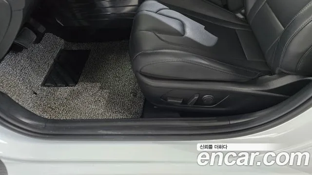 Hyundai Avante CN7 — Фото автомобиля 29