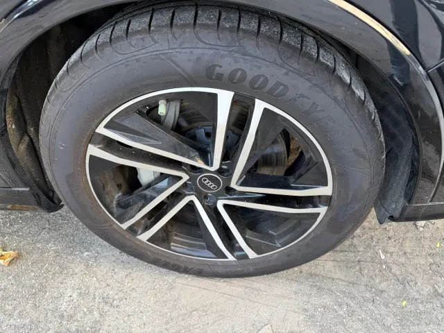 Audi Q7 — Фото автомобиля 5