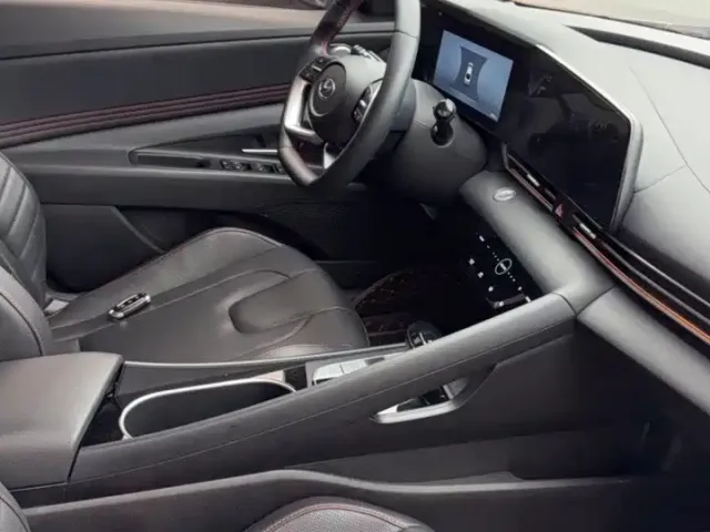Hyundai Elantra — Фото автомобиля 7