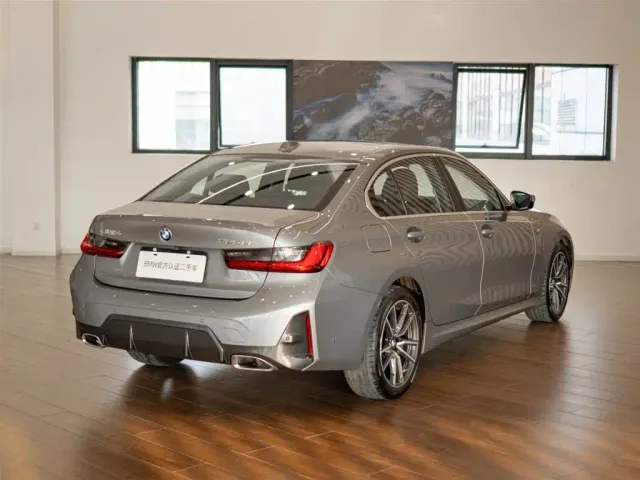 BMW 3 Series — Фото автомобиля 6
