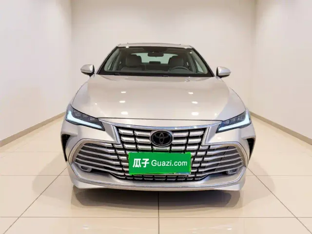 Toyota Avalon — Фото автомобиля 2