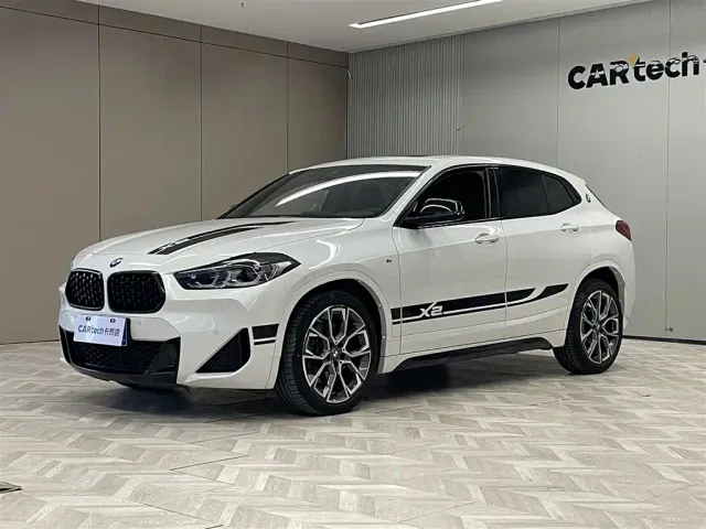 Фотография автомобиля — BMW X2