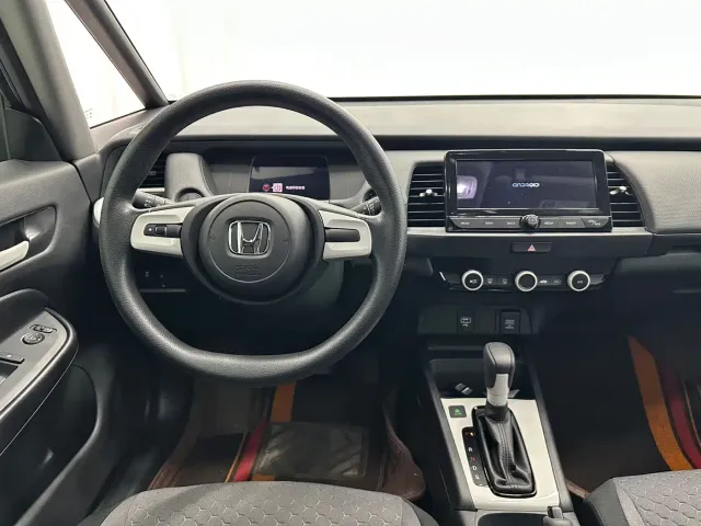 Honda Fit — Фото автомобиля 10