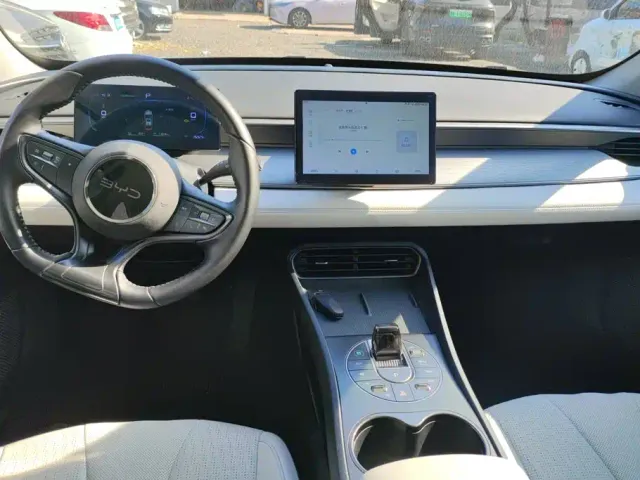 BYD Seal 05 DM-i — Фото автомобиля 12