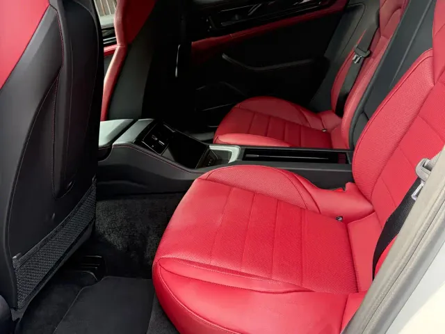 Porsche Panamera — Фото автомобиля 10