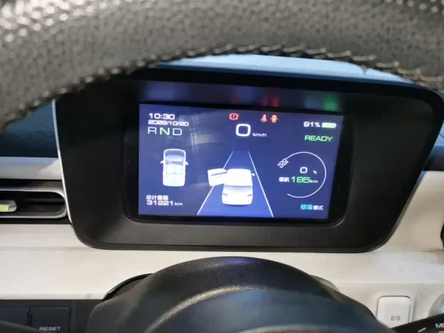 Wuling Hongguang Mini EV — Фото автомобиля 11