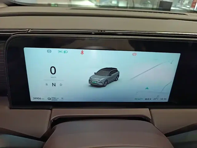 Leapmotor C11 — Фото автомобиля 11