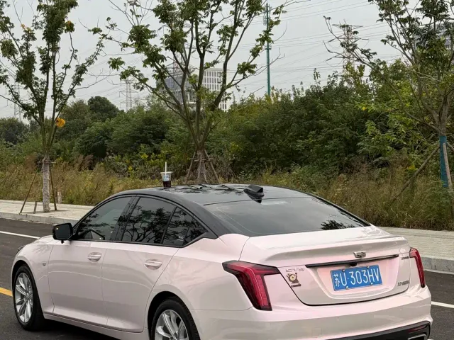 Cadillac CT5 — Фото автомобиля 9