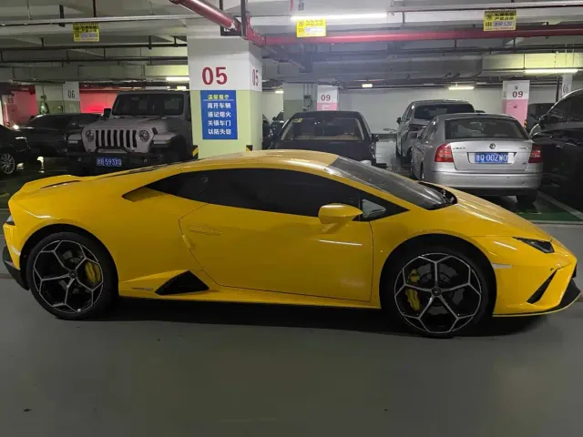 Lamborghini Huracán 2020 Huracán EVO RWD — Фото автомобиля 5