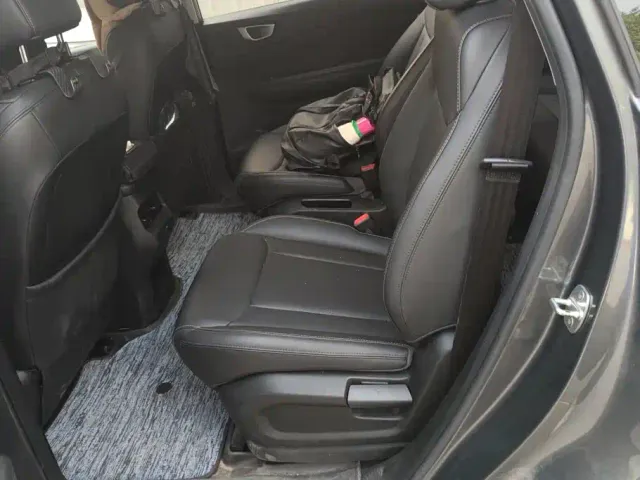 Wuling Jiachen — Фото автомобиля 11