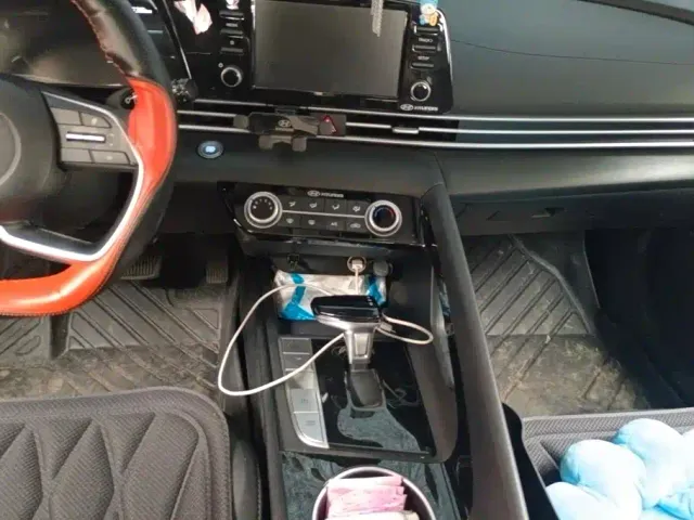 Hyundai Elantra — Фото автомобиля 16