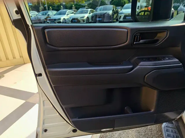 Toyota Prado — Фото автомобиля 17