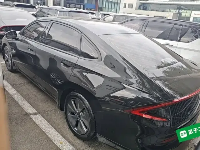 Wuling Starlight — Фото автомобиля 4