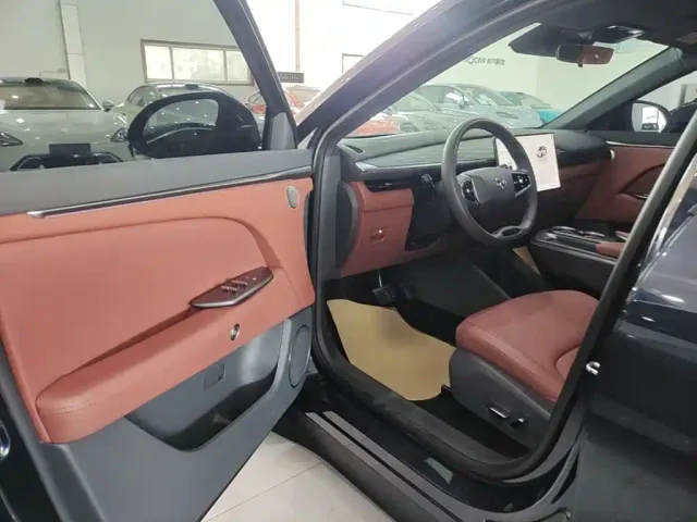 Arcfox Alpha T5 — Фото автомобиля 15