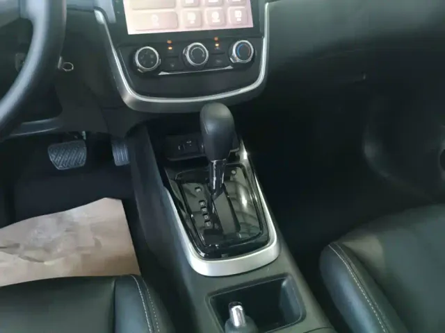 Nissan Tiida — Фото автомобиля 13