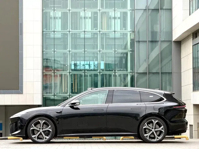 Nio ET5 Touring — Фото автомобиля 12