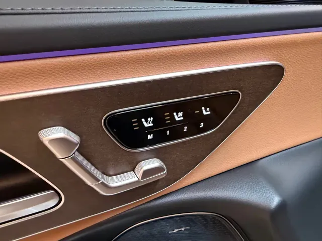 Mercedes-Benz E-Class — Фото автомобиля 5