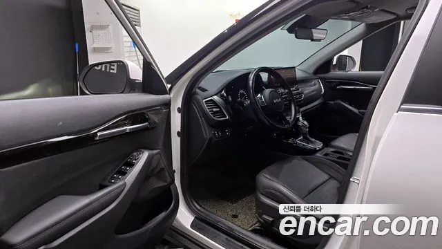 Kia Seltos Seltos Бензин 1.6 турбо 2WD — Фото автомобиля 10