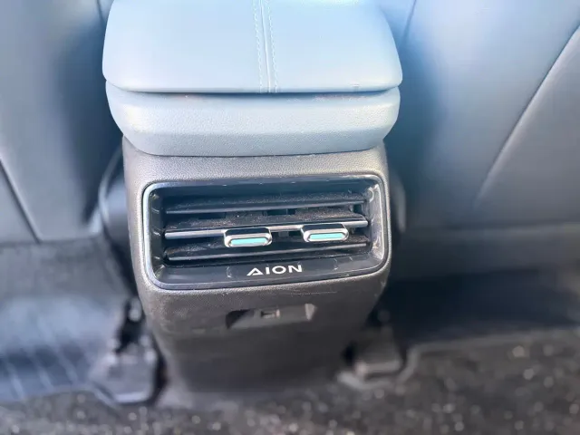 GAC Aion Y — Фото автомобиля 15