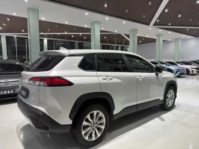 Toyota Corolla Cross — Фото автомобиля 11