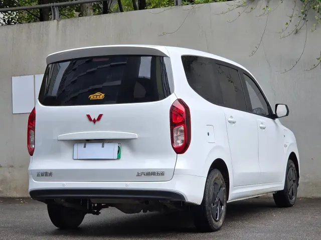 Wuling Hongguang — Фото автомобиля 4