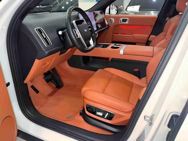 Li Auto L7 — Фото автомобиля 5