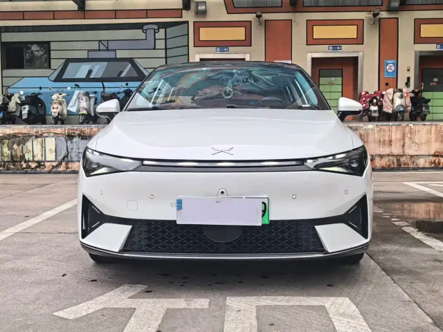 Xpeng P5 — Фото автомобиля 2