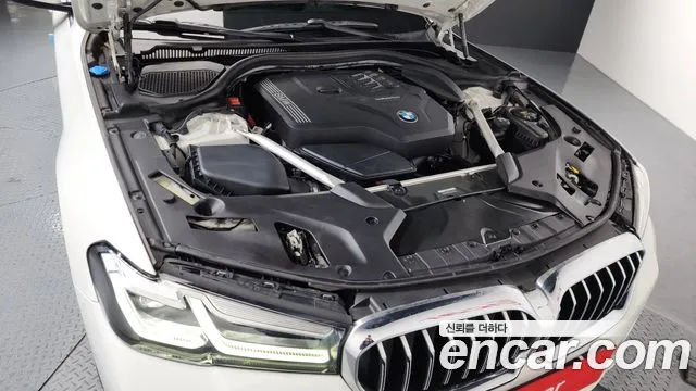 BMW 5-Series — Фото автомобиля 6