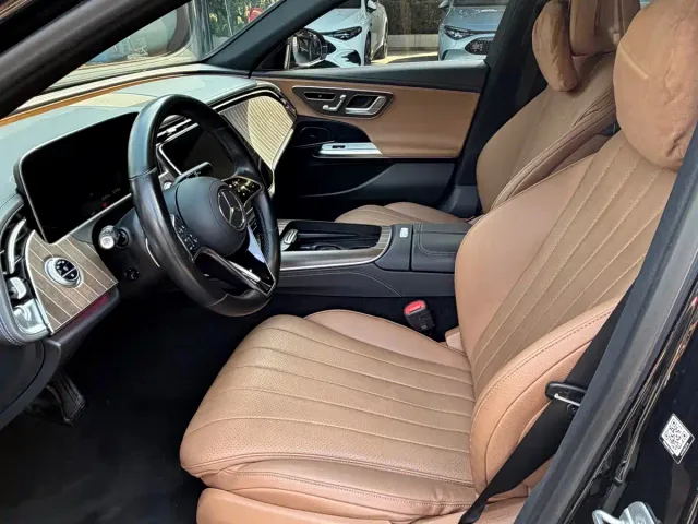 Mercedes-Benz E-Class — Фото автомобиля 7