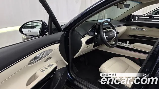 Genesis GV70 2.5T Бензин 2WD — Фото автомобиля 10