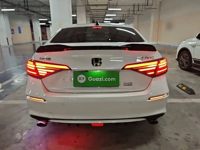 Honda Civic — Фото автомобиля 5