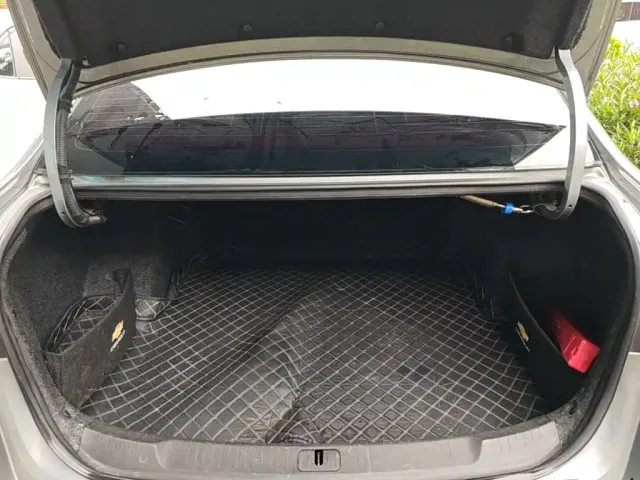 Chevrolet Monza — Фото автомобиля 18