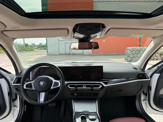 BMW i3 — Фото автомобиля 14