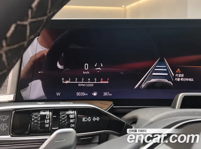 Cadillac Escalade Generation 5 — Фото автомобиля 5