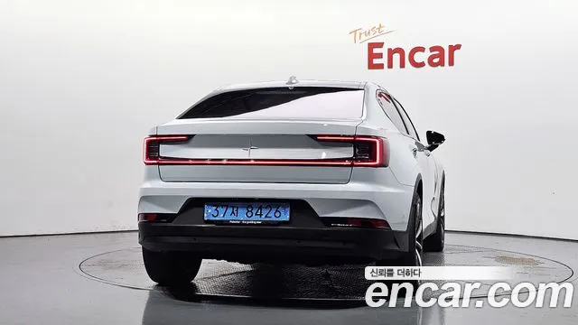 Polestar Polestar 2 — Фото автомобиля 3
