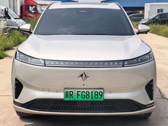 Dongfeng eπ 008 — Фото автомобиля 2