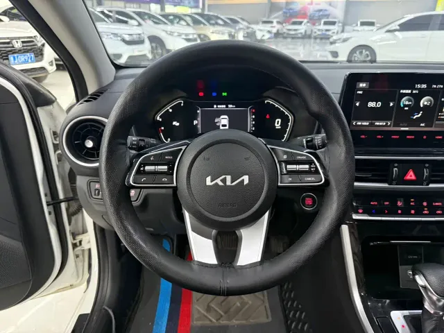 Kia K3 — Фото автомобиля 4