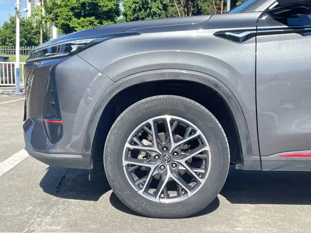Changan CS75 Plus — Фото автомобиля 6