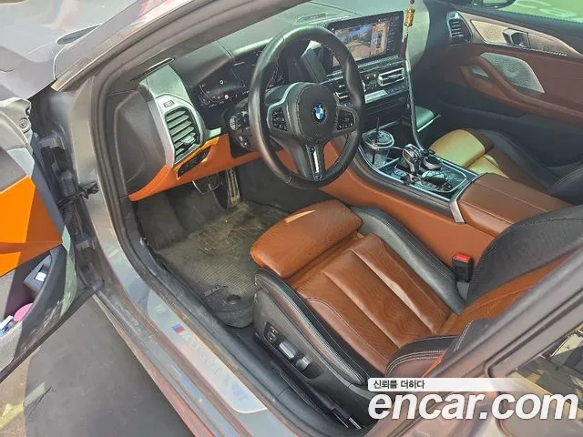 BMW 8 Series G15 — Фото автомобиля 10
