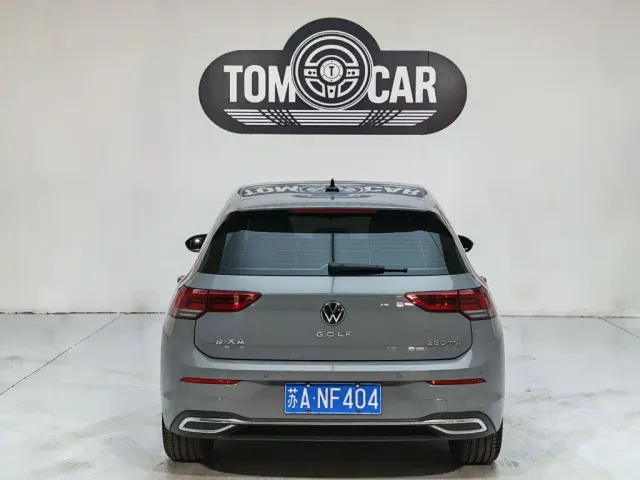 Volkswagen Golf — Фото автомобиля 5