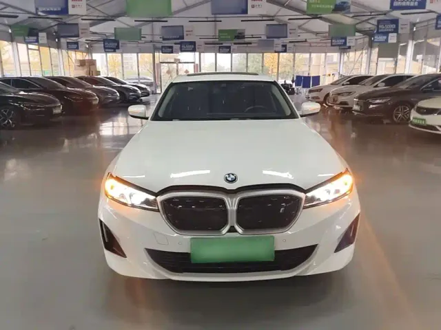 BMW i3 — Фото автомобиля 2