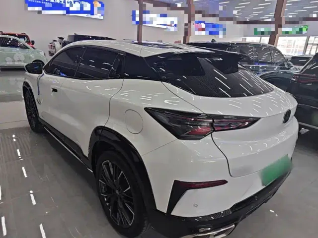 Changan UNI-T — Фото автомобиля 4