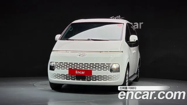 Hyundai Staria Staria — Фото автомобиля 3