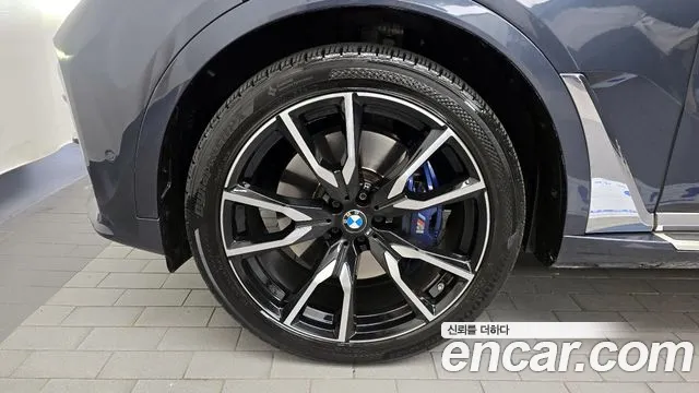 BMW X7 — Фото автомобиля 5