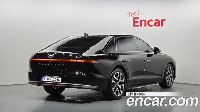 Hyundai Grandeur Grandeur (GN7) 2.5 Бензин 2WD — Фото автомобиля 2