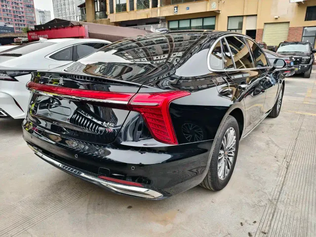 Hongqi H5 — Фото автомобиля 14